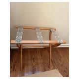 FOLDING VALET STAND