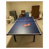 PING PONG TABLE AND PADDLES FOLDS UP TO SAVE TIME
