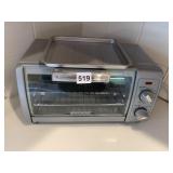 BLACK AND DECKER TOASTER OVEN VERY CLEAN