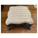 OTTOMAN WITH WOOD LEGS