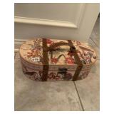 DRESSER LOCKING TOP BOX WITH LEATHER HANDLE