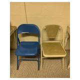 2 FOLDING CHAIRS