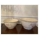 TWO VINTAGE KITCHEN CRAFT MIXING BOWLS
