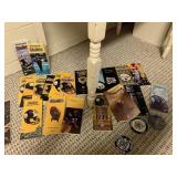 MEDIA GUIDES AND BUTTONS