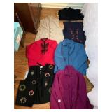 WOMENï¿½S SWEATER VESTS, ASIAN STYLE ZIP UP
