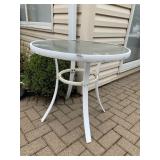 ROUND WHITE PATIO TABLE