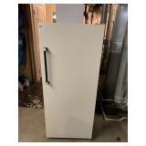 UPRIGHT FREEZER