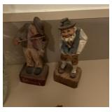 ANRI CARVED WOOD FIGURES AND COUPLE ON BENCH