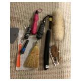 WHISK BROOM, SHOEHORN, DUSTER