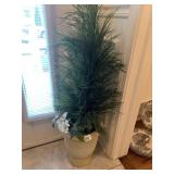 ARTIFICIAL PLANTS IN COMPOSITION PLANTER