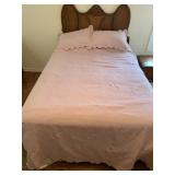 QUEEN SIZE PINK BEDSPREAD WITH SHEETS, PILLOWS,