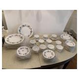 6 PIECE PLACE SETTING OF ROYAL WORCHESTER 1961