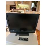 MAGNAVOX TV W/ REMOTE