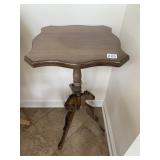 SCALLOPED EDGE SIDE TABLE WITH HORSE HEAD DESIGN