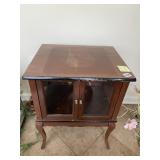 WOOD DISPLAY CABINET WITH TWO GLASS DOORS 24
