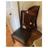4 FOLDING CHAIRS WITH FINAL SEAT LIKE NEW