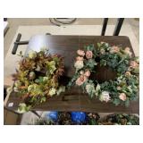WREATHS W/ FLOWER ACCENTS