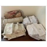 3 SETS OF QUEEN SIZE BED SHEETS AND 2 DECORATIVE