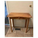 29X17.5X29 WOOD DESK WITH DRAWER