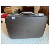 AMERICAN TOURISTER SUITCASE, EXCELLENT CONDITION