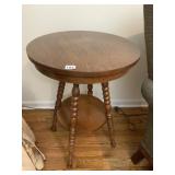 BEAUTIFUL TURNED LEG TWO TEAR ROUND OAK TABLE 28