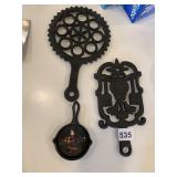CAST IRON TRIVETS