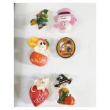 GROUP OF NOVELTY PINS SNOWMAN LEPRECHAUN CHICK