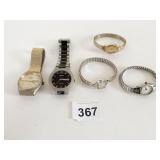 GROUP OF WRISTWATCHES TIMEX LADIES GOLD TONE