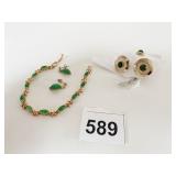 GOLD TONE BRACELET WITH GREEN BEADS MENï¿½S GOLD