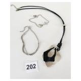 MODERN DOUBLE PENDANT NECKLACE SILVER TONE AND