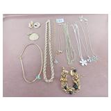 PENDANT NECKLACES FLOWER SNOWFLAKE GOLD TONE