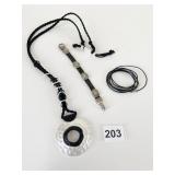 NECKLACE SILVER TONE CIRCLE PENDANT OPEN CENTER