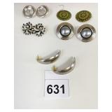GROUP OF EARRINGS