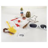 METAL HAMMERED BELL WHITE PLASTIC SUNGLASSES