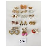 GROUP OF ASSORTED EARRINGS RHINESTONES CRYSTAL