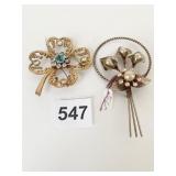 PINS GOLD TONE FOUR LEAF CLOVER WITH BLUE STONE