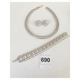 TRIFARI SILVER TONE NECKLACE BRACELET EARRING SET