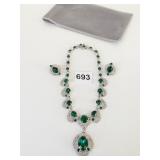 KRAMER RHINESTONE NECKLACE GREEN CENTER STONES