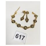 DAMASCENE BLACK AND GOLD TONE EARRINGS BRACELET