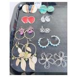 GROUP OF EARRINGS HOOPS SILVER WIRE FLOWERS