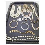 TRIPLE STRAND PEARL CHOKER PEARL STRAND WITH