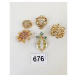 PIN GROUP AVON MONET CIRCLE PIN COLORED