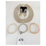 UNBRANDED GOLD TONE RHINESTONE NECKLACE AND