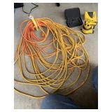 100 FT EXTENSION CORD WITH BUBBLE CORNER LEVELS