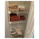 TAN AND RUST COLOR TOWELS, SHEETS