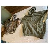 CARHARTT HOODIE SZ. L & BROWNING XL HOODIE