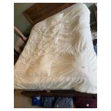 QUEEN SZ. PACIFIC COAST DOWN BEDSPREAD