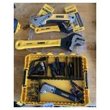 DEWALT UTILITY KNIFE AND NUMBER 2 TOUGH GRIP