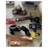 HUSKY 36 INCH TANGO, FIRM GRIP GLOVES, LEATHER