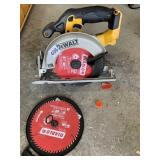 DEWALT CIRC SAW WITH  2 DIABLO BLADES NO BATTERY